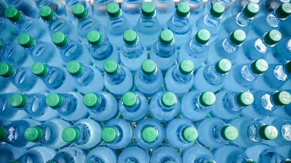Mineralwasser-Abfüller spüren Engpass