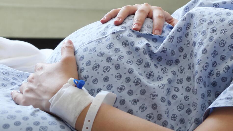Schwangere Frau im Krankenhaus