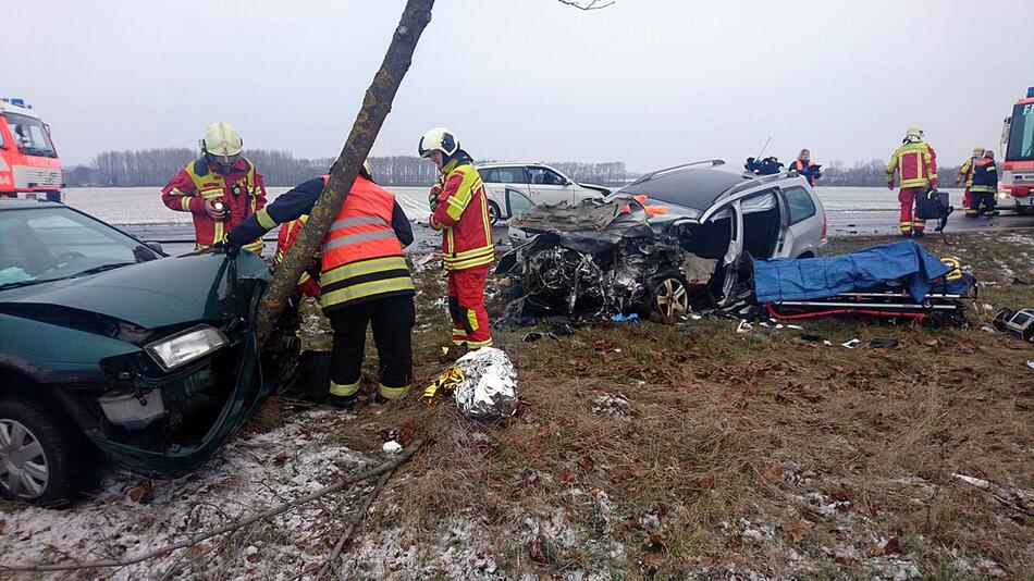 Tödlicher Unfall auf Bundesstraße