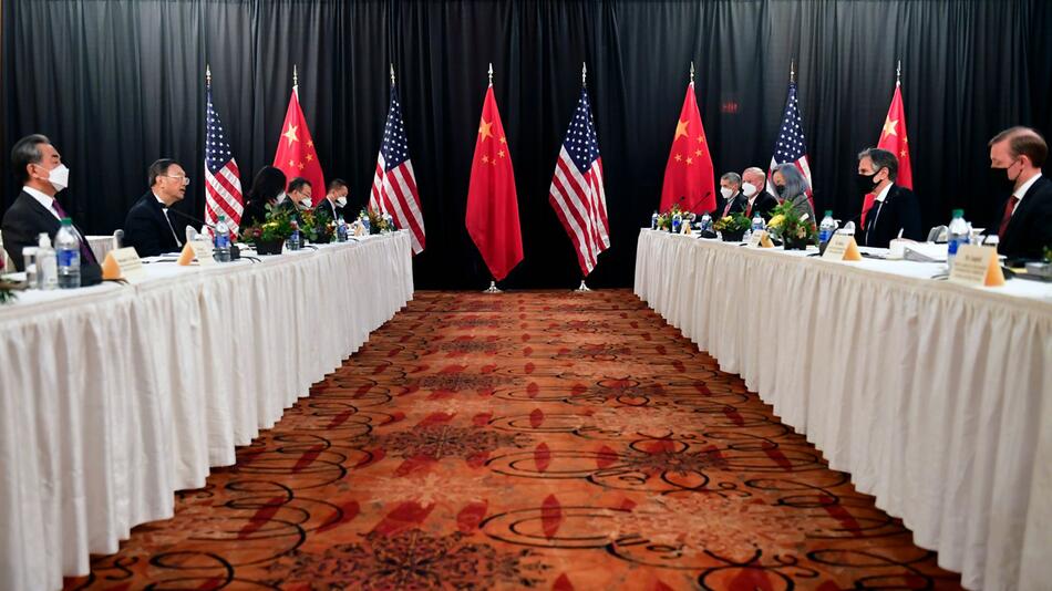 Diplomatisches Treffen zwischen USA und China