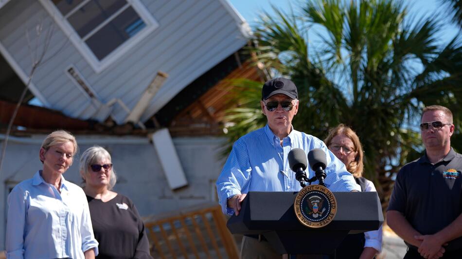 Biden macht sich Bild von Hurrikan-Schäden in Florida