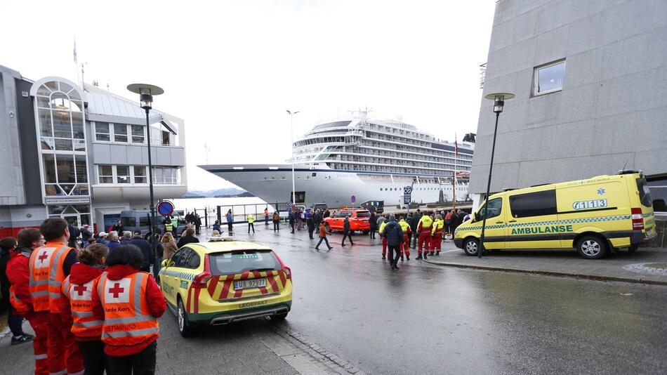 Kreuzfahrtschiff in Seenot vor Norwegen