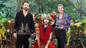 Dschungelkönig Gil Ofarim mit den Moderatoren Jan Köppen und Sonja Zietlow.