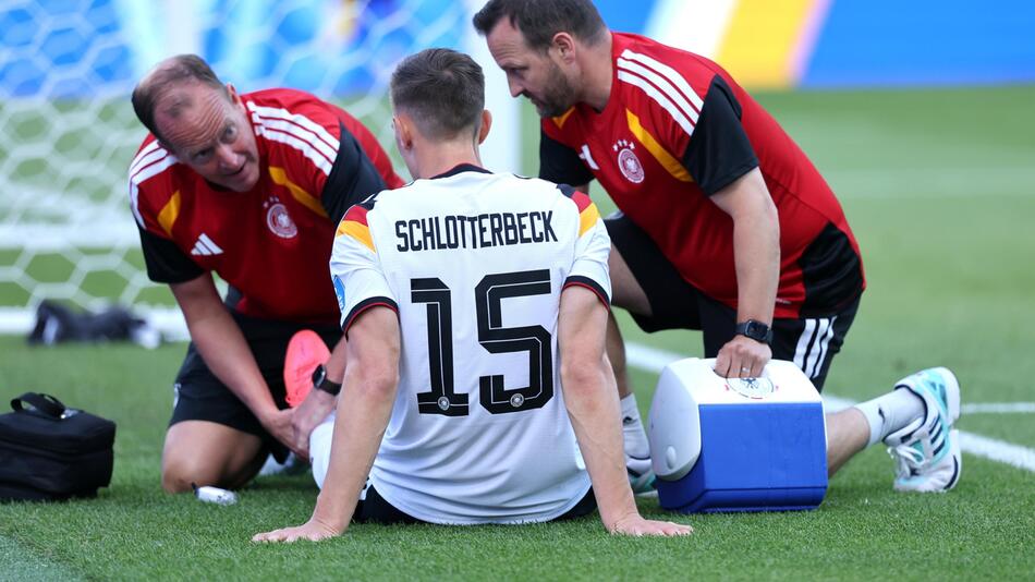 Sorge um DFB-Star Schlotterbeck: "Sieht nicht gut aus"