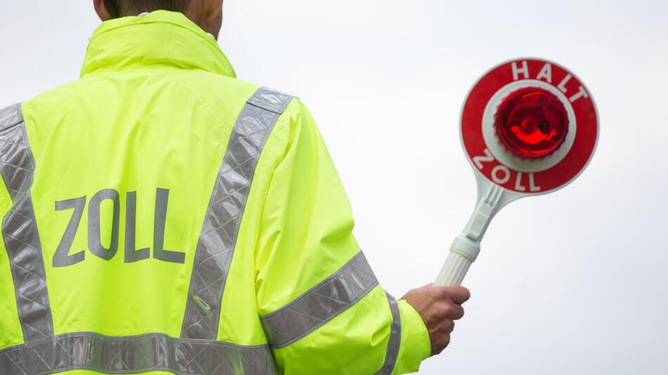 Zoll stellt gefälschtes Waschpulver sicher