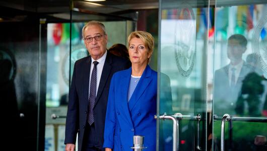 Karin Keller-Sutter (r.) und Guy Parmelin beim Verlassen des US-Außenministeriums am 6. August 2025