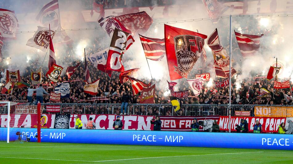 Bayern-Fans gegen Arsenal