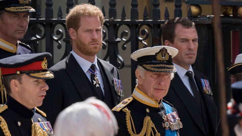 Haben seit Jahren kein gutes Verhältnis zueinander: König Charles III. und Sohn Prinz Harry