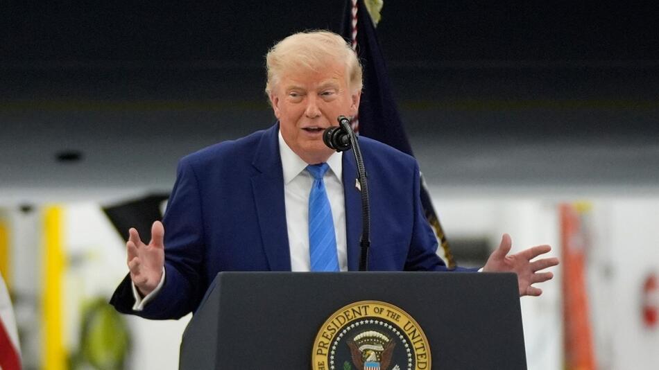 Trump droht Iran mit US-Maut in Straße von Hormus