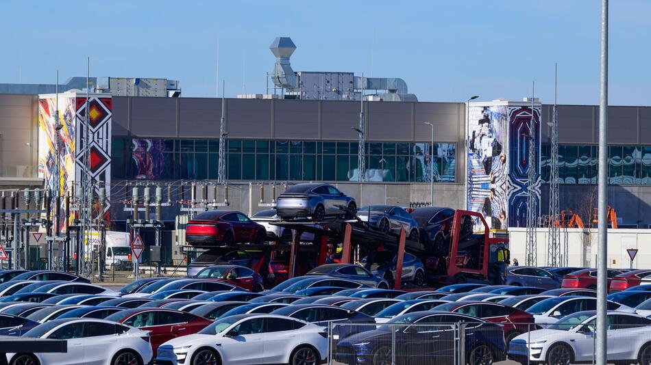 Krise der Autobauer zum Trotz: Tesla will in Deutschland expandieren