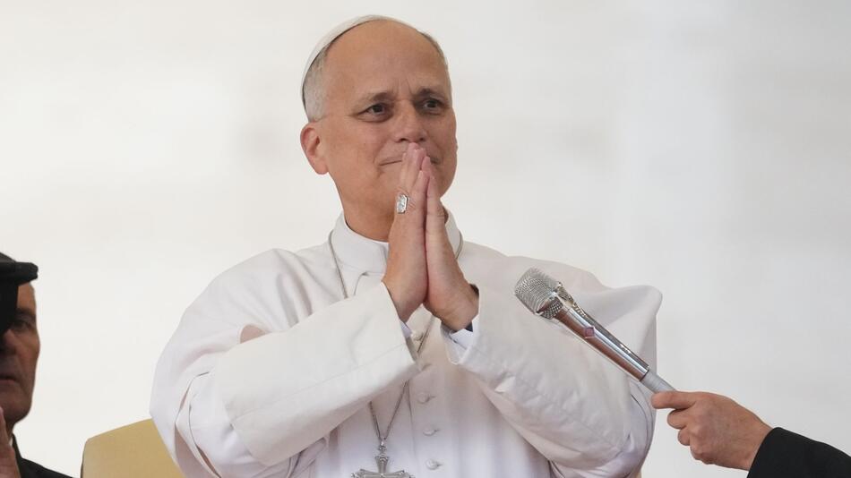Ärzte: Krebs bei Papst hat nicht gestreut