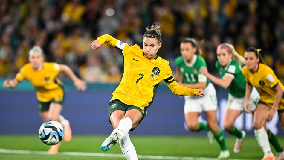 Australiens Kapitänin Stephanie Catley behält vom Elfmeterpunkt die Nerven gegen Irland