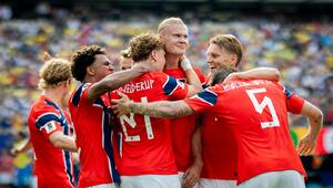 Norwegische Nationalmannschaft umarmt sicht.