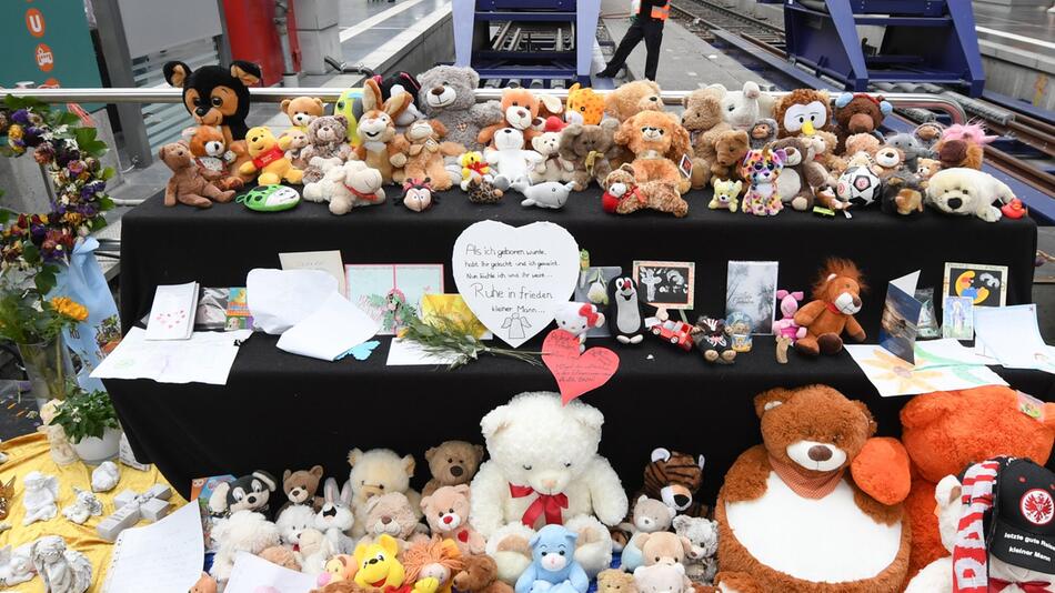 After attack at Frankfurt central station