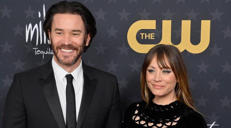 Tom Pelphrey und Kaley Cuoco sind seit 2022 ein Paar.