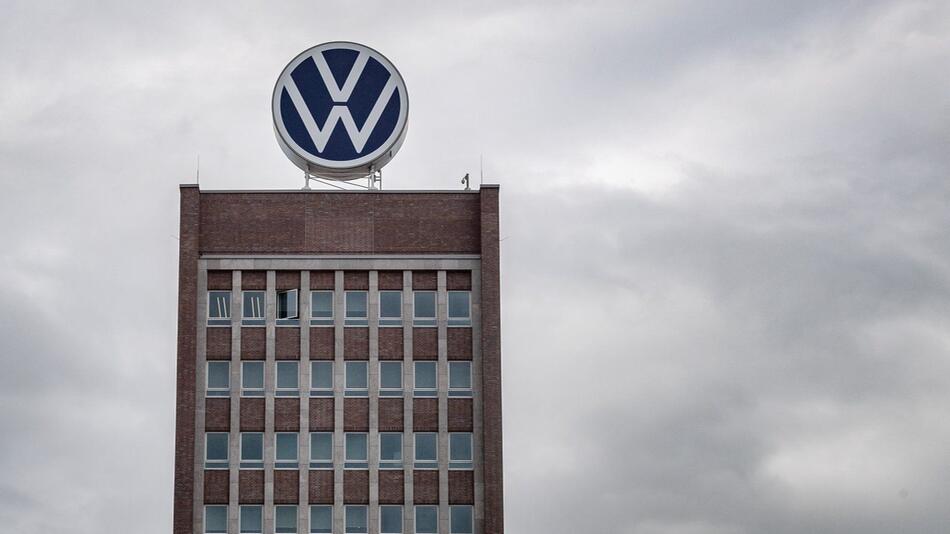 VW-Manager wegen Untreue angeklagt - VW-Logo