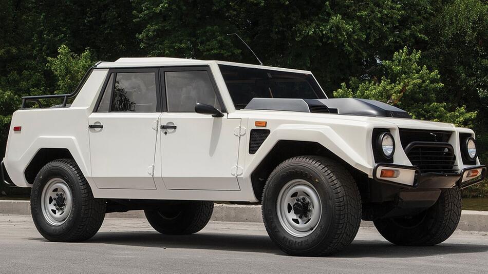 Lamborghini LM002