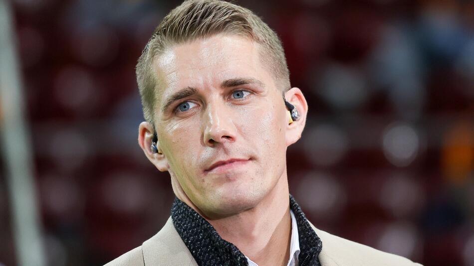 TV-Experte Nils Petersen im Einsatz für Amazon Prime bei der Partie FC Bayern gegen Galatasaray