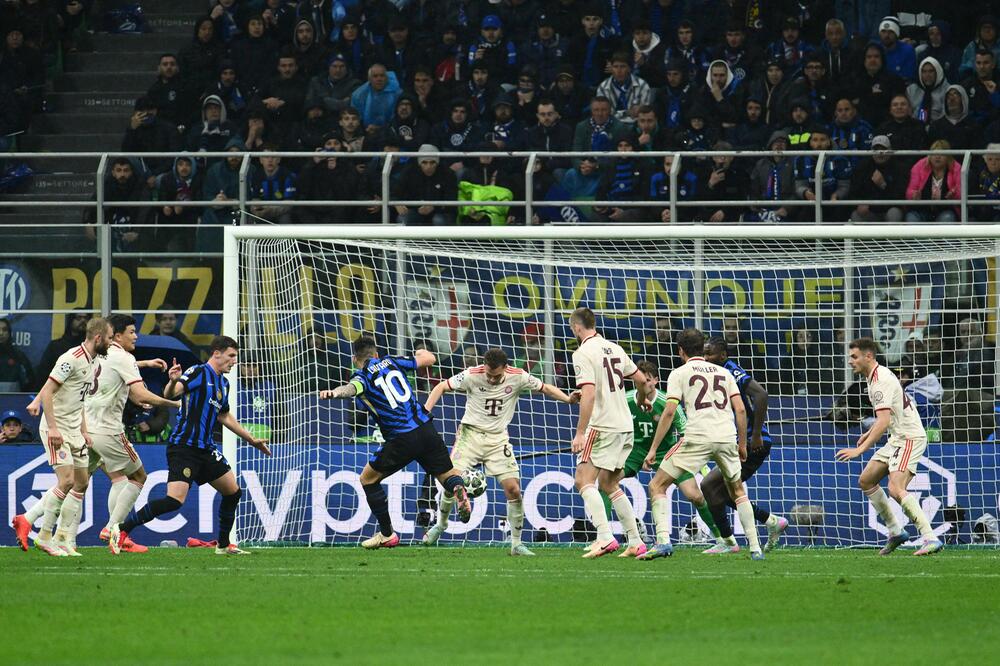 Lautaro Martinez trifft zum 1:1 für Inter Mailand gegen den FC Bayern