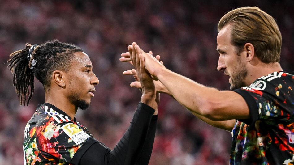 FC Bayern in Feierlaune: Das Quartett ist voll