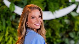Moderatorin Lola Weippert