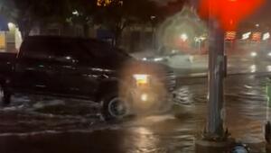 REUPLOAD! Starker Regen überschwemmt Straßen auf dem Uni-Campus