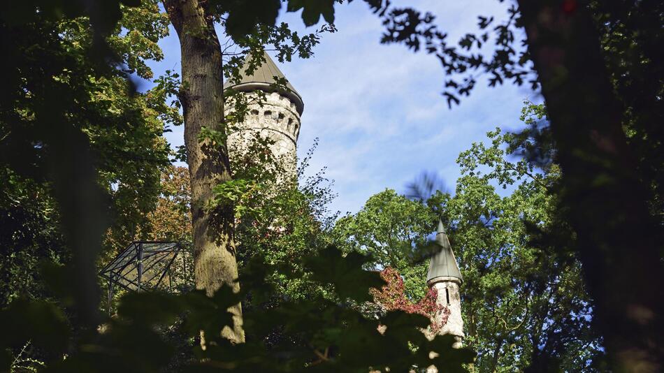 Die kleinste Burg der Welt steht zum Verkauf