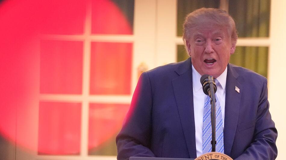 Trump verbietet CNN und "Politico" Zugang zum Weißen Haus