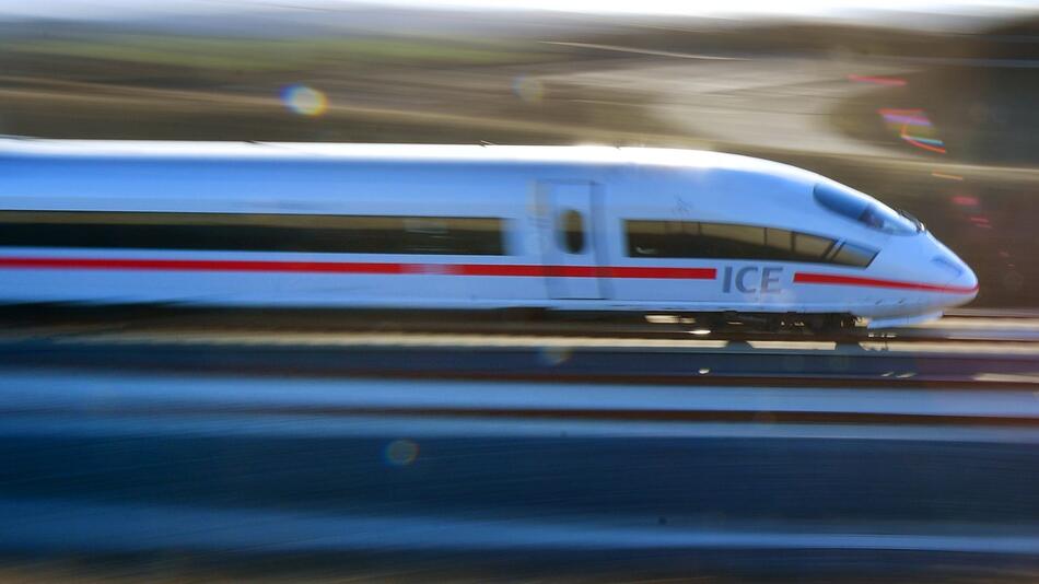 Stones thrown at a moving ICE train