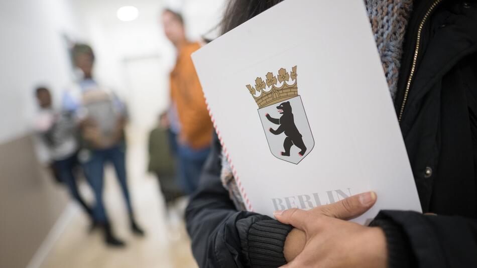 Bilanz nach einem Jahr zentrale Einbürgerungsstelle