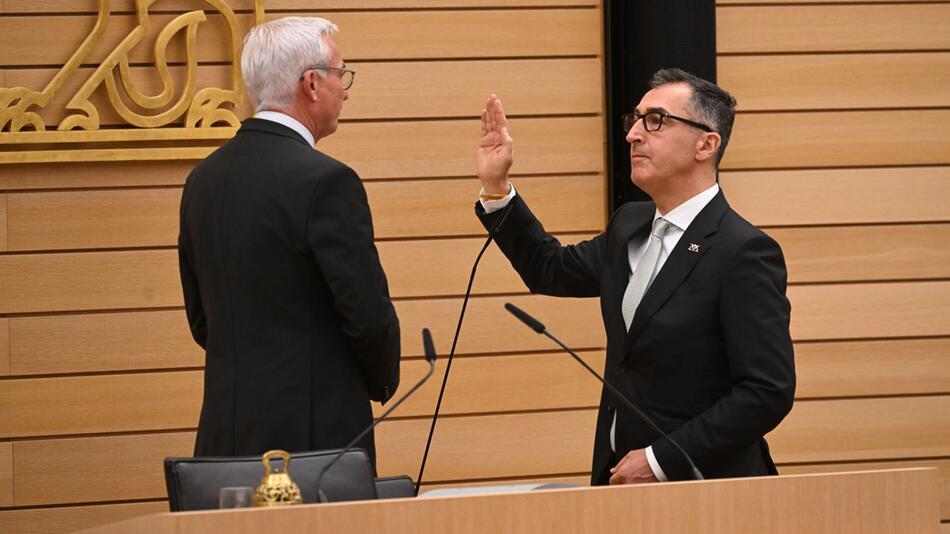 Cem Özdemir zum Ministerpräsidenten gewählt – mit kleinem Makel