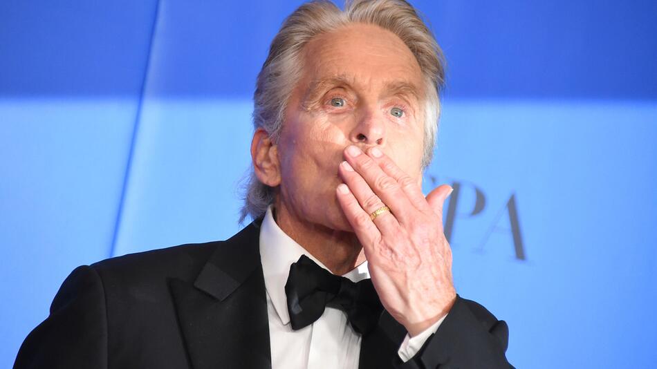 Michael Douglas gesteht heimliche Beziehung mit Filmpartnerin