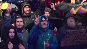 Slowakei: Zehntausende protestieren gegen Regierung von Fico