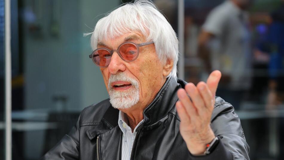 Bernie Ecclestone räumt auf.