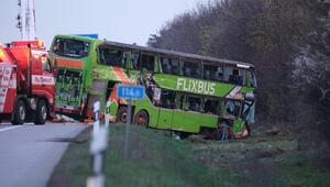 Unfall mit Reisebus auf A9 bei Leipzig