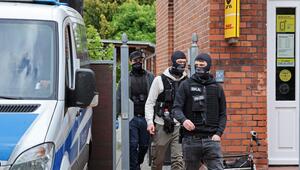 Polizei durchsucht Räume im Gebäude "Altes Postamt".