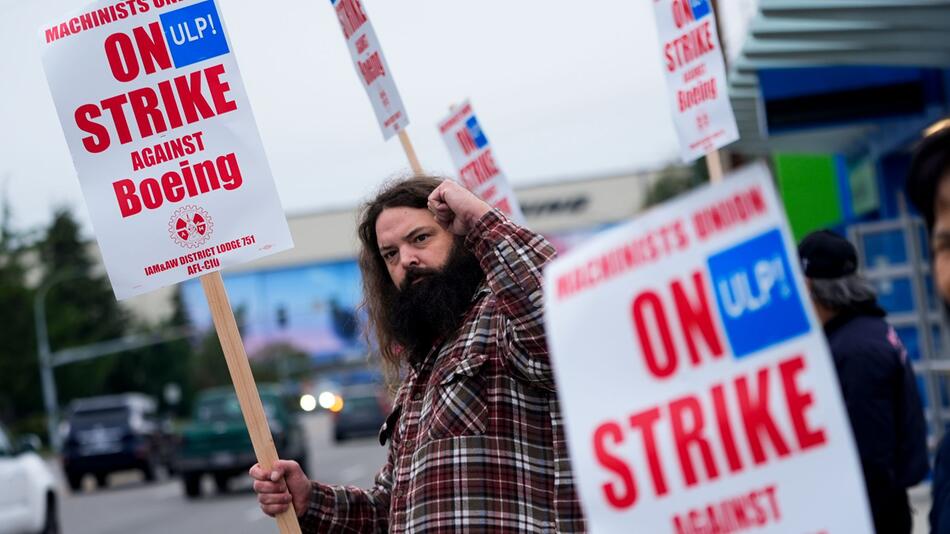 Boeing Withdraws Offer to Striking Workers