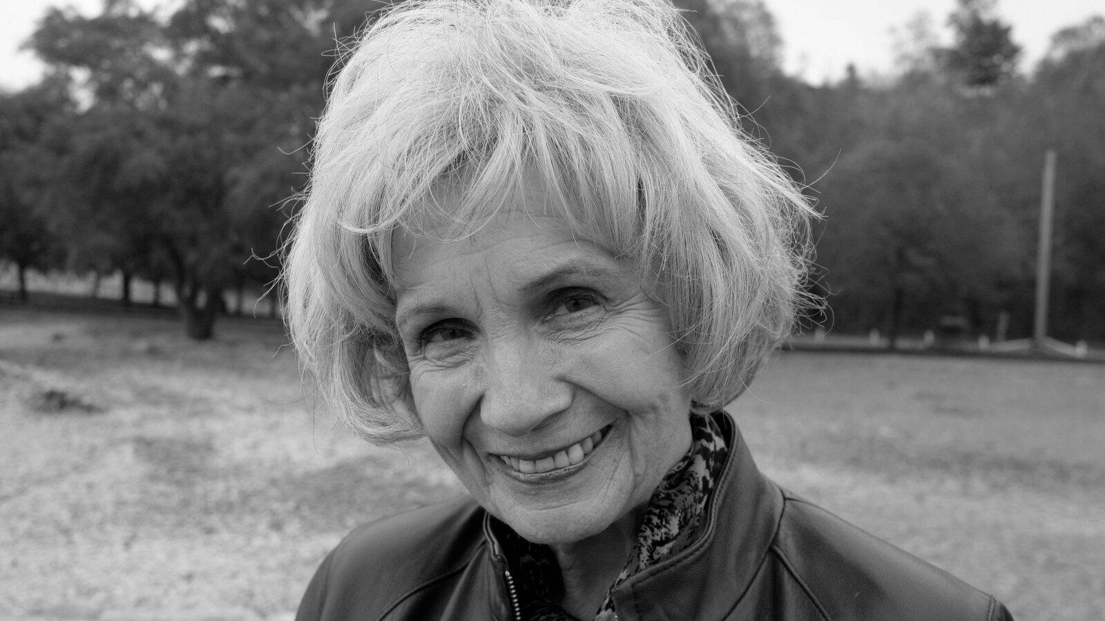 Literaturnobelpreisträgerin Alice Munro Ist Gestorben | GMX