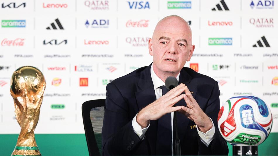 Infantino plant Verkauf von WM-Rechten – scharfe Kritik von der UEFA