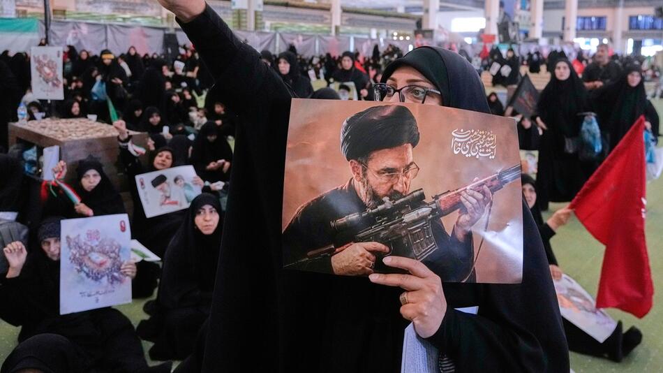Irans Führung droht USA mit "unvergesslichen Lektionen"