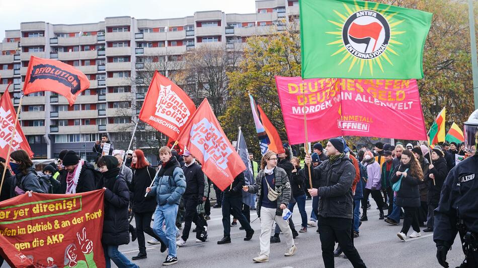 Demonstration „PKK-Verbot aufheben“ in Berlin