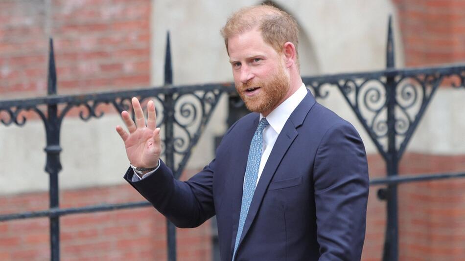 Prinz Harry mit der Familie in England? Er prüft alle Optionen