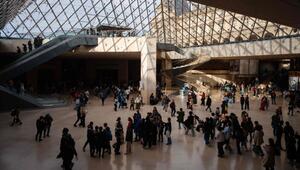 Louvre Museum