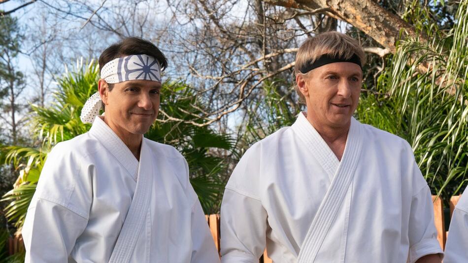 Wohin geht die Reise von Daniel LaRusso (Ralph Macchio, l.) und Johnny Lawrence (William Zabka) ...