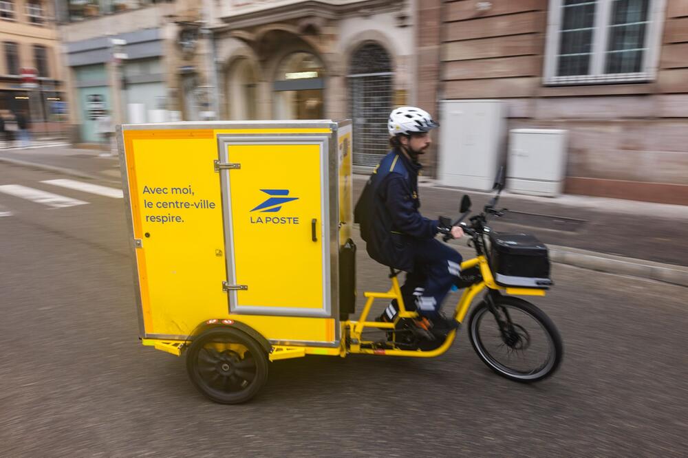 Französische Post testet Pakettransport per Tram