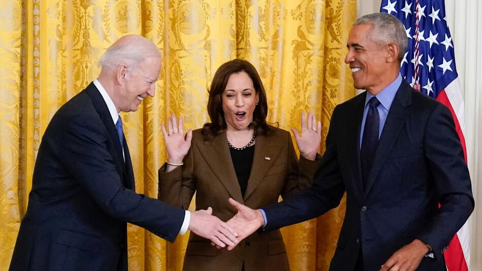 US-Präsident Biden mit Kamala Harris und Ex-Präsident Obama