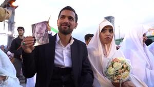 Heiraten fürs Vaterland: Massenhochzeit in Teheran soll Kampfbereitschaft demonstrieren 