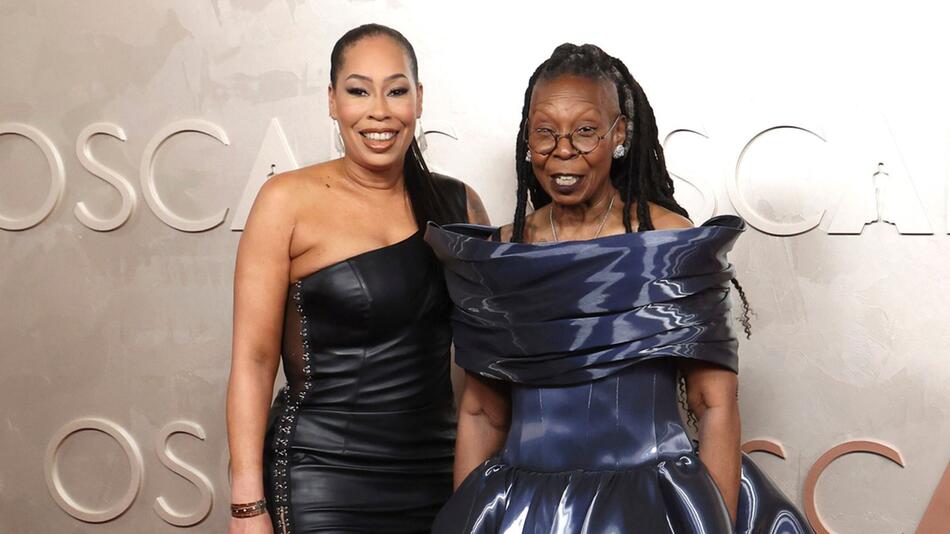 Doppelpack auf dem roten Teppich: Alex Martin begleitete ihre Mutter Whoopi Goldberg zu den Oscars.