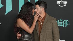 Zweisamkeit bei der Filmpremiere: Nick Jonas und Priyanka Chopra Jonas zeigen in Los Angeles ...