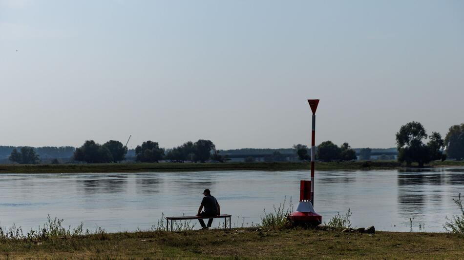 Elbe steigt in Sachsen-Anhalt weiter an